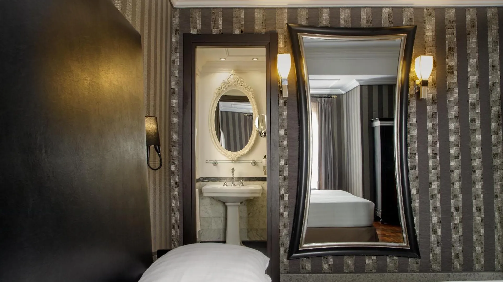 Hotel Royal Court Ρώμη 4*,