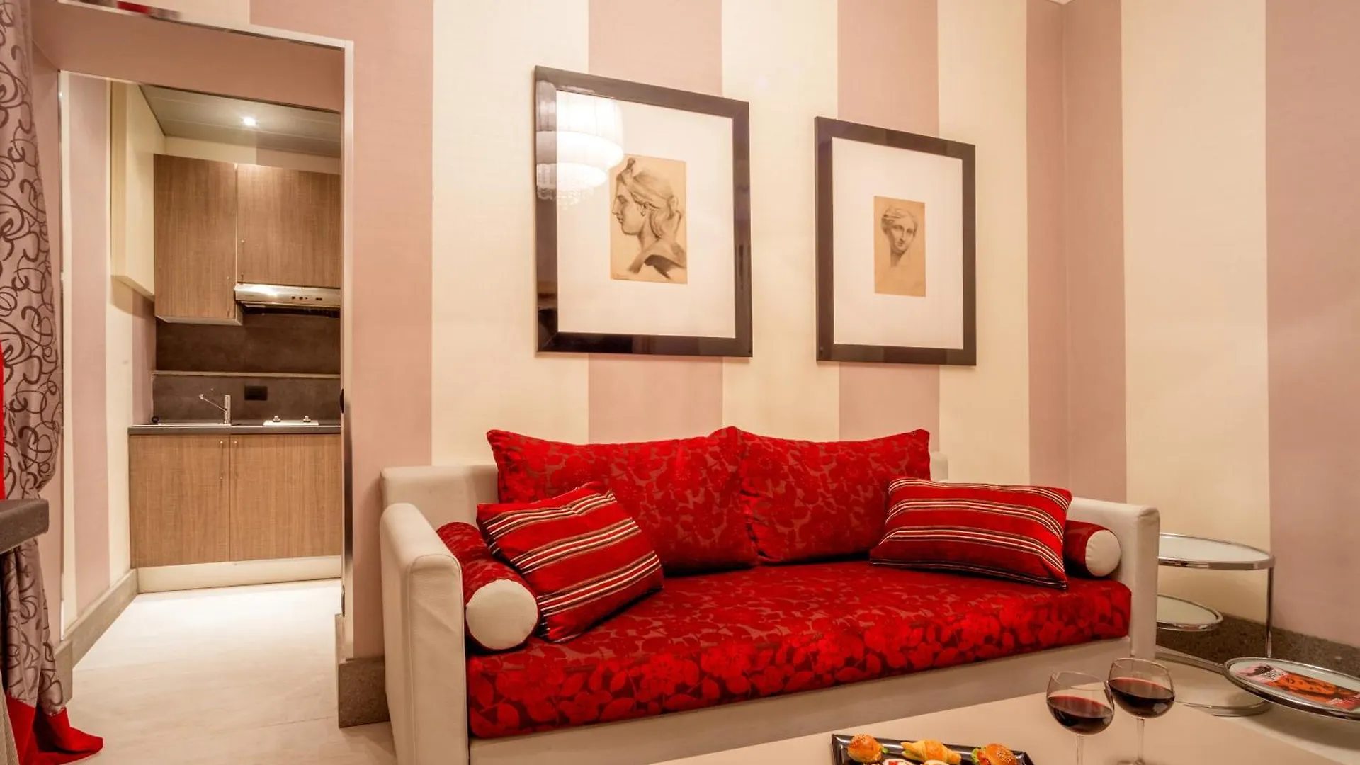 Hotel Royal Court Rome 4*,  Italy