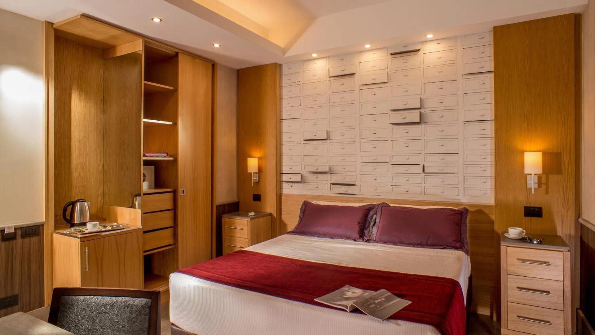 Hotel Royal Court Rome Italy