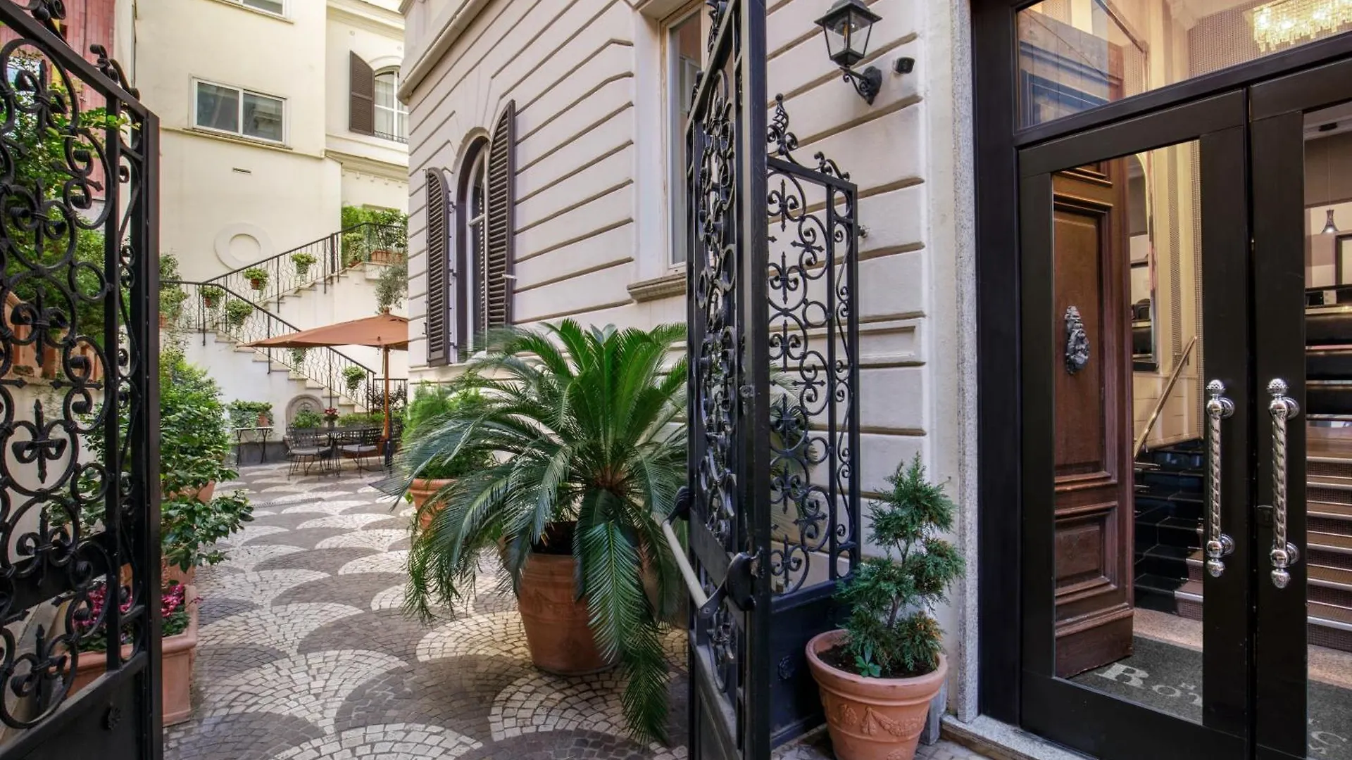 Hotel Royal Court Rome 4*,