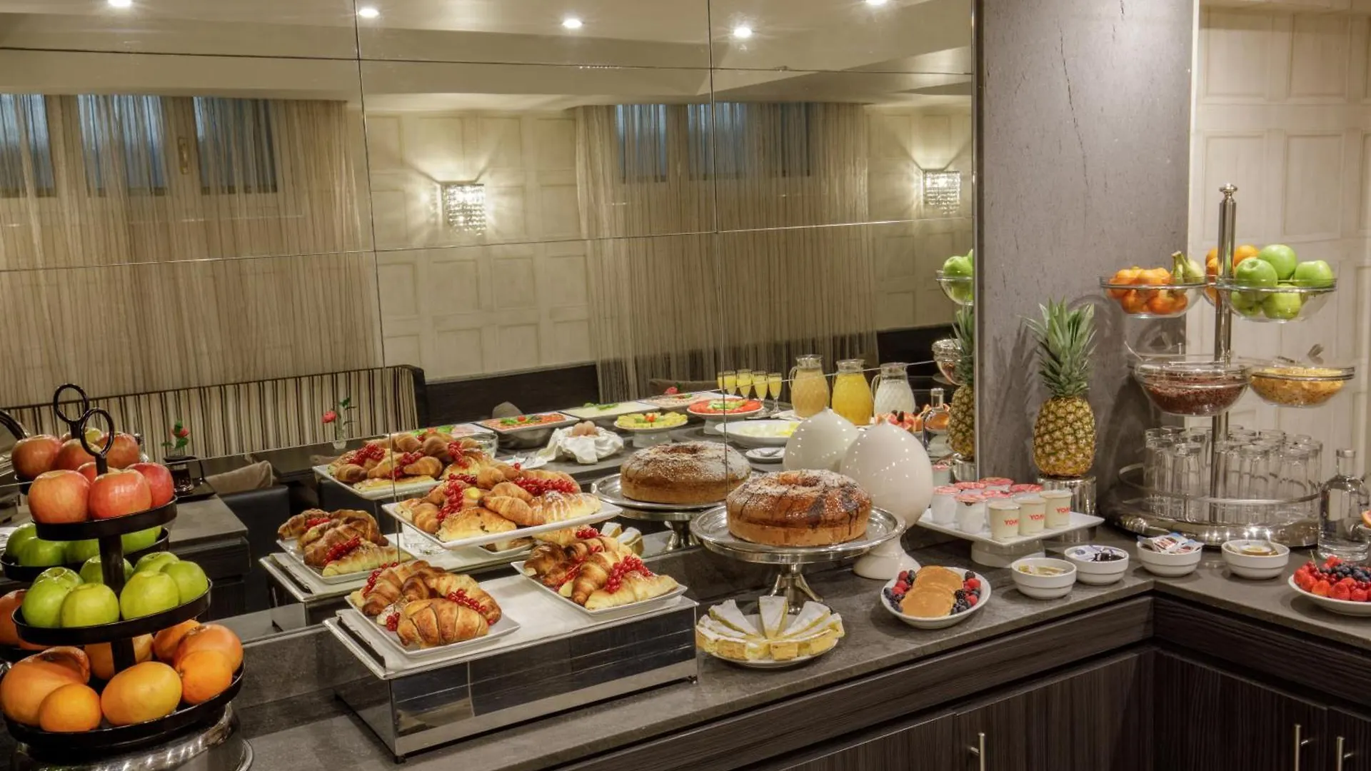 Hotel Royal Court Rome 4*,